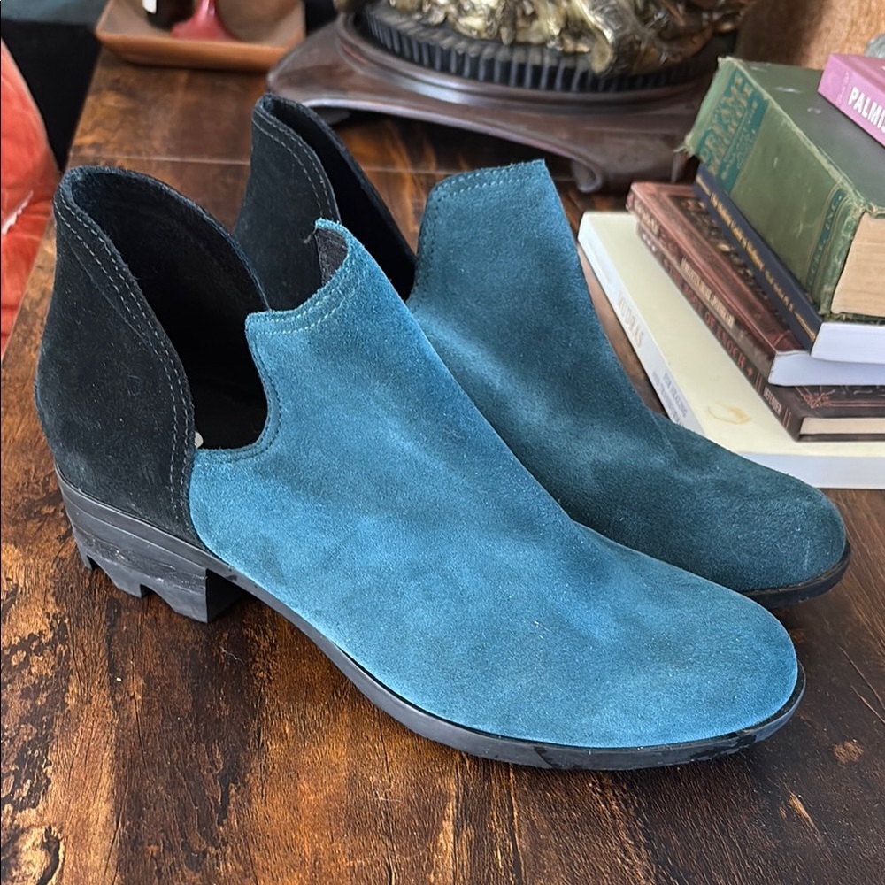 Blue Suede women’s Shoes